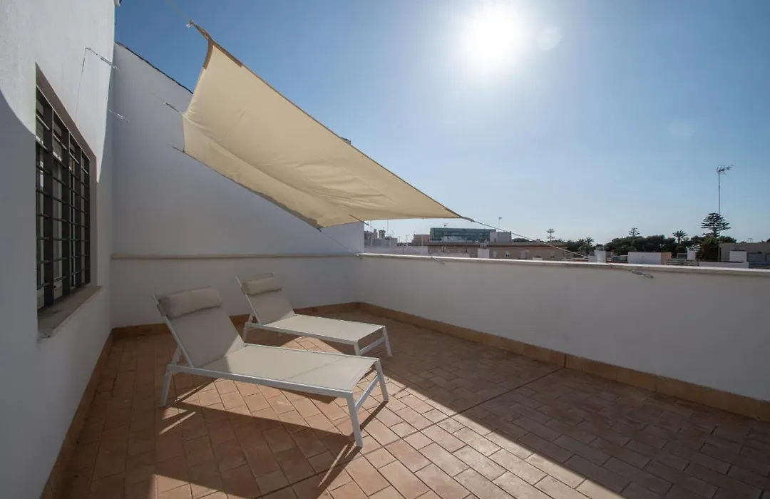 Apartamentos La Araucaria - Cadiz-1