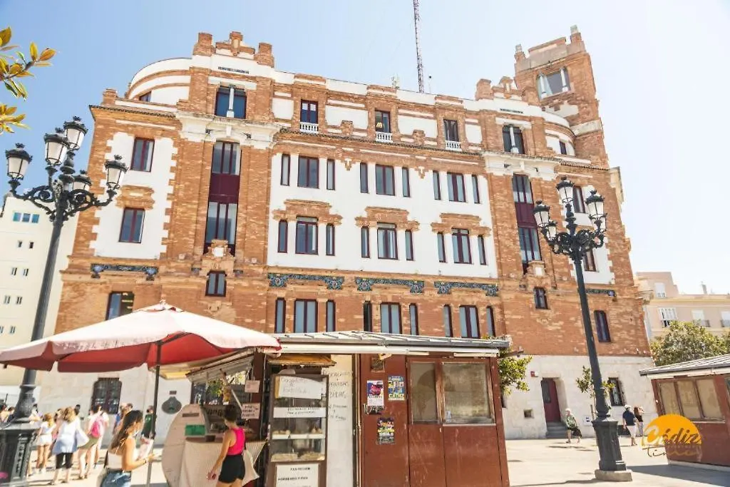 Tailor'S Home By Cadiz Time-1