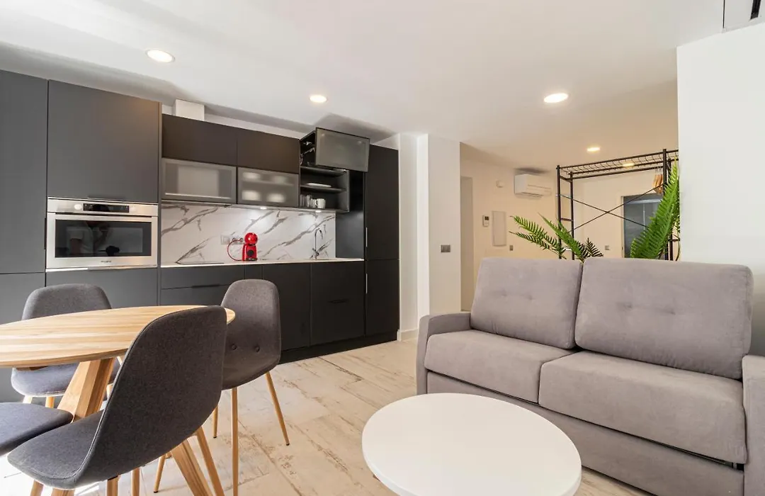 Allo Apartments San Roque Bajo B- Rooftop Community Terrace --1