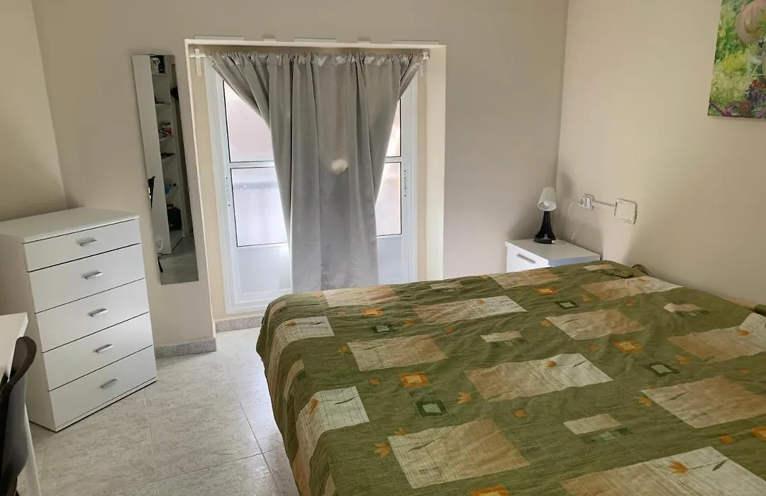 Apartamento en Cádiz capital-1