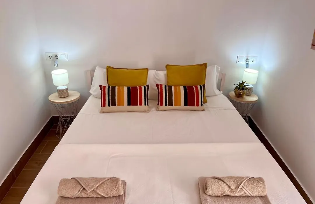 GATU PREMIUM Villa Flamenca , Preferente mayores de 25 años y familias-1