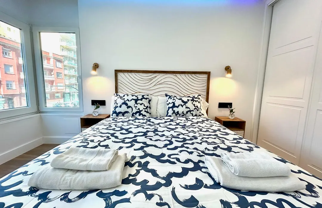 GATU PREMIUM Deseo Piso de Lujo junto el mar con Parking gratis -Mayores de 21 años y familias-1
