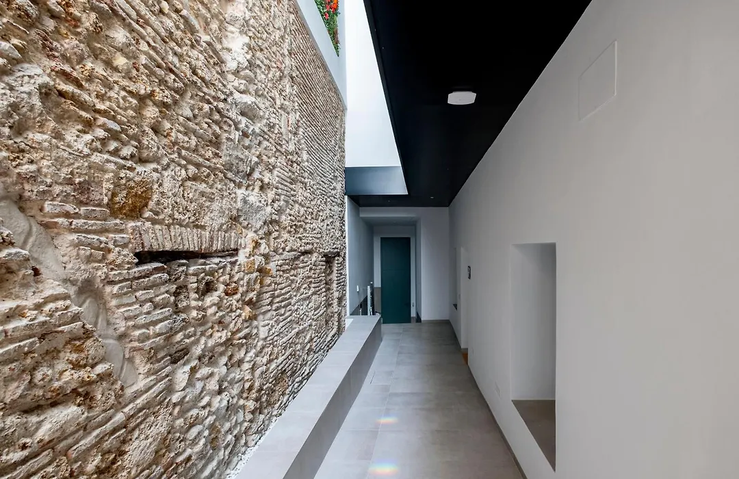 Villar Suites By Cadiz4Rentals-1