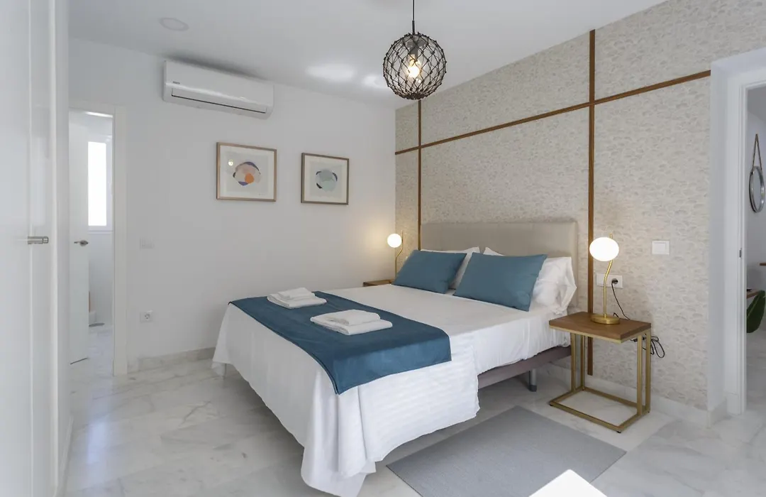 Brujula Ground Floor Indoor Apartment By Cadiz4Rentals-1