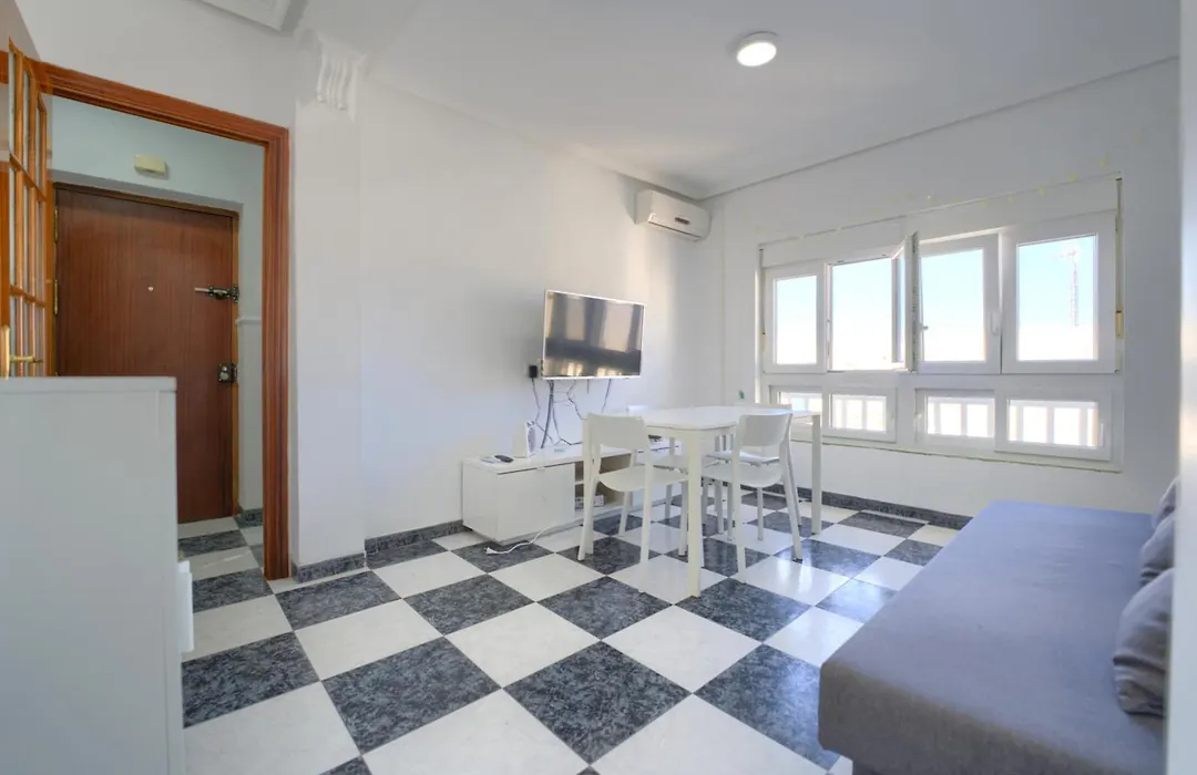 Apartamento Martínez Campos - Playa La Caleta-1