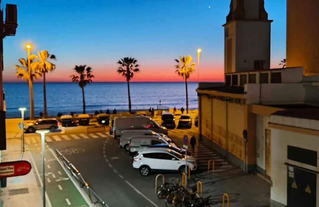 Cádiz Beach&Kids - free parking - sea views-1
