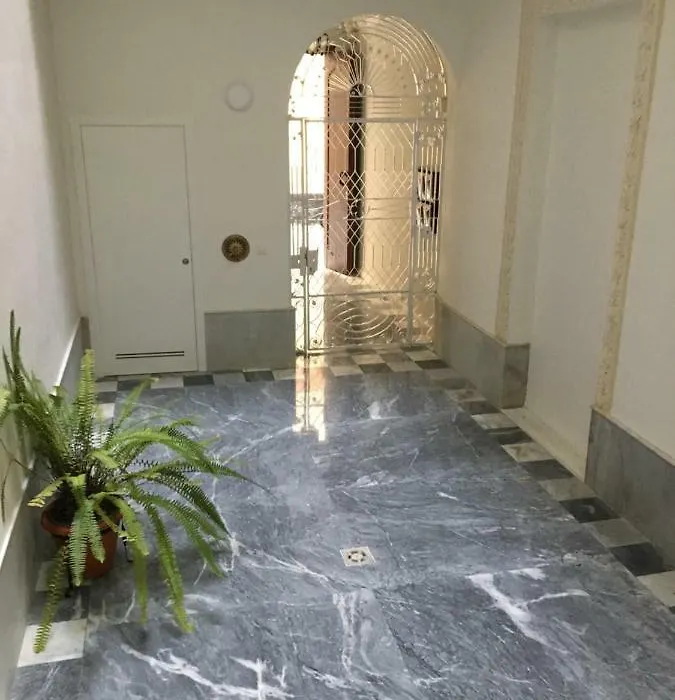 Apartamento nuevo en casa tipo palacio-1