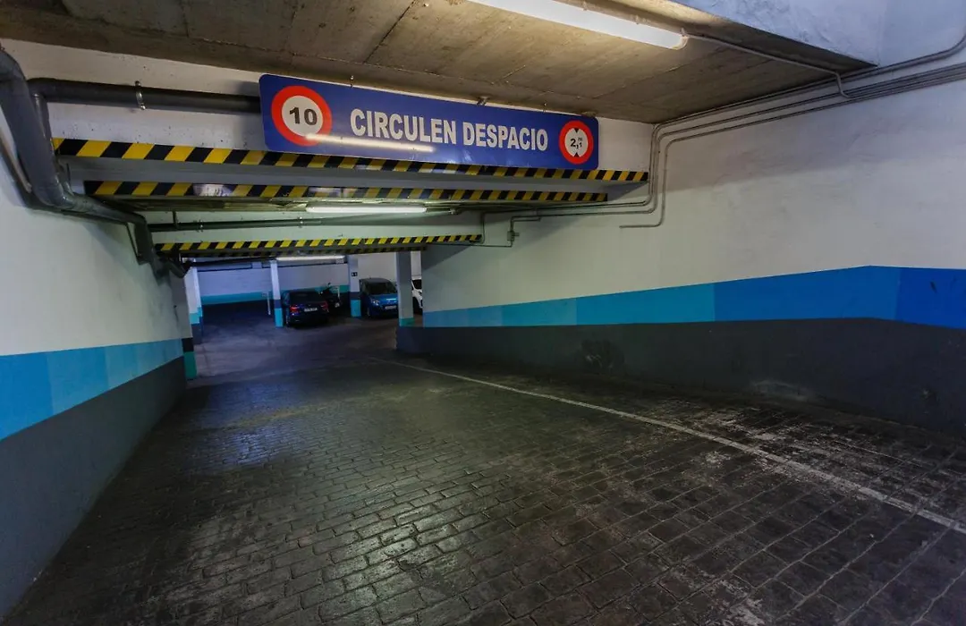 Puerta San Felix Free Parking By Cadiz4Rentals-1