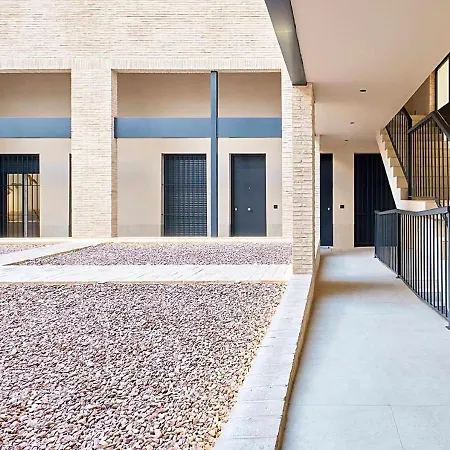 Precioso duplex con patio junto a la Catedral-2