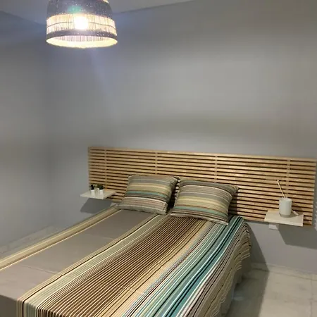 Apartamento a 5 minutos de la playa de la caleta-3