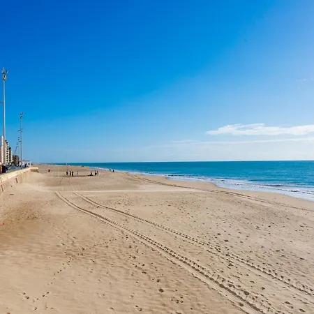 Poseidon Beach Apartment & Parking By Cadiz4Rentals-3