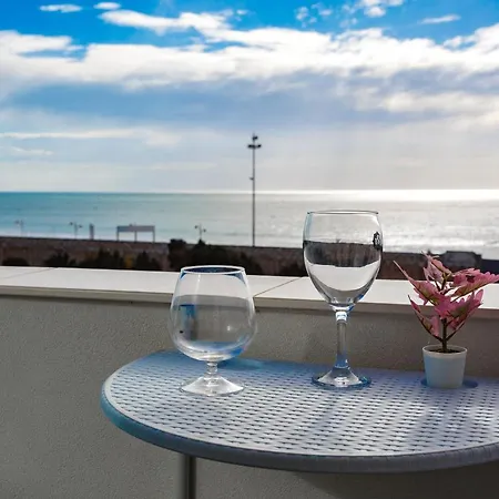 Poseidon Beach Apartment & Parking By Cadiz4Rentals-2