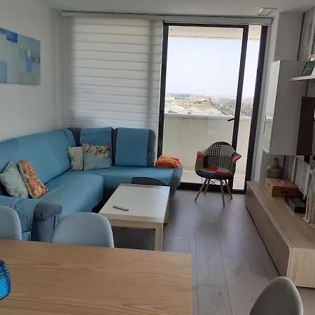 Torre D'Arenas, playa Victoria, piscina y parking-2