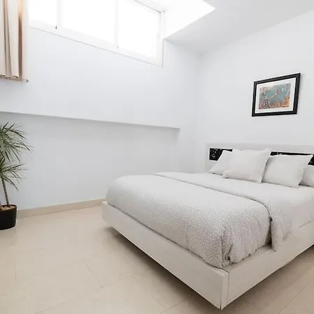 Moderno apartamento en Cádiz 9 min andando de la Playa Victoria con garaje-3