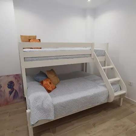 Apartamento A Pie De Playa.-3