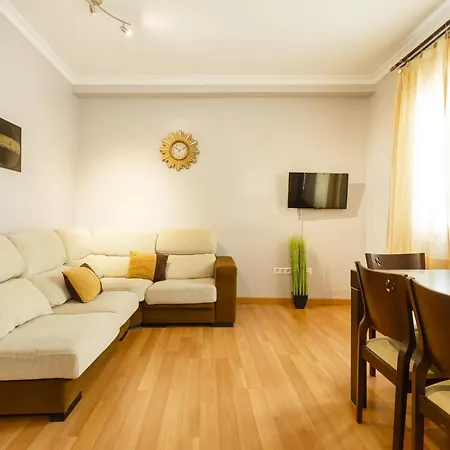 Apartamento con patio en Cádiz centro-3