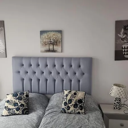 Apartamento Demasiadas Compañías-3