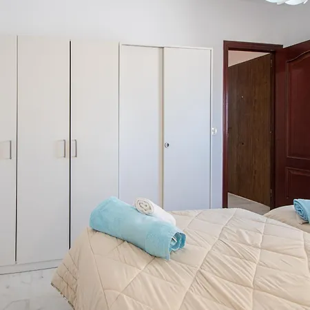 Apartamentos La Araucaria - Cadiz-3