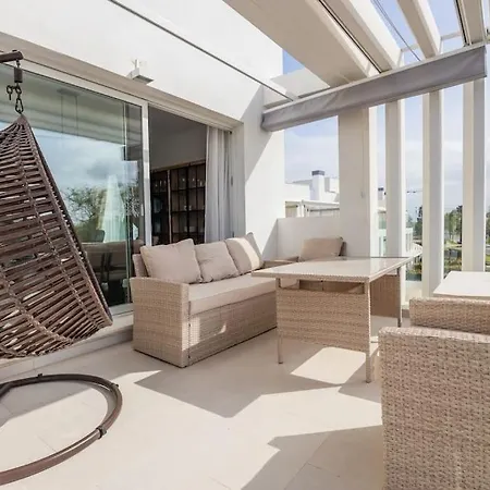 Luxury Beach Townhouse Retreat-3