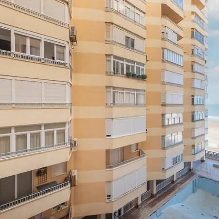Disfruta Vacaciones Familiares Piso Frente al Mar-2