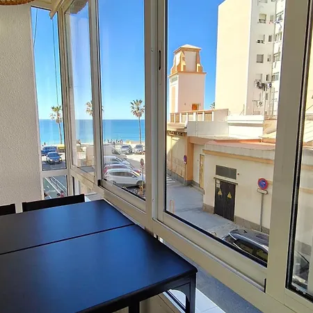 Cádiz Beach&Kids - free parking - sea views-3