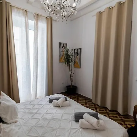 SimplyHosted Casa Buda-2