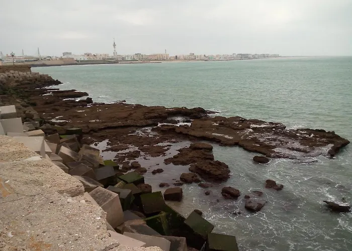 Apartamento Fenicia con aparcamiento incluido Vistas al mar Cádiz
