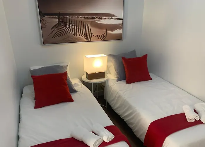 Apartamento Piso amplio frente al mar en pleno paseo marítimo. Cádiz