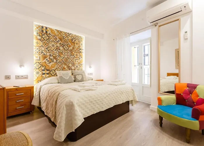 Apartamentos LOTO y LIZ by Cadiz4Rentals