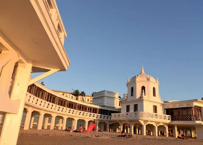 Esencia de Cádiz Entre la Viña y el mercado