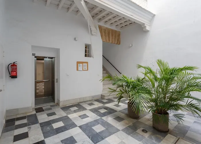 The Queen'S Designer Apartment By Cadiz4Rentals