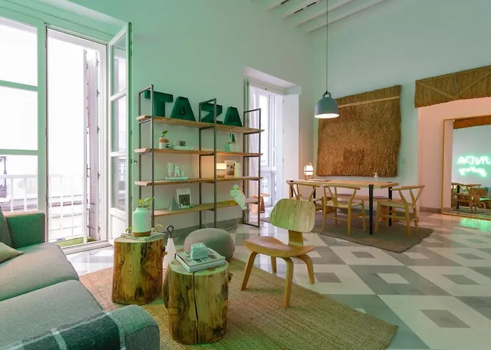 The Queen'S Designer Apartment By Cadiz4Rentals