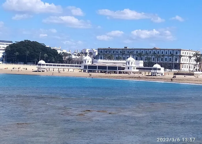 Los Tres Girasoles Cádiz