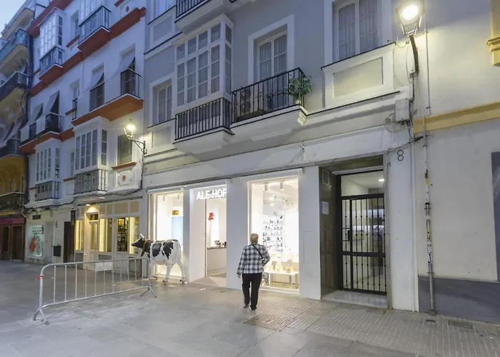 Catedral View Apartment By Cadiz4Rentals