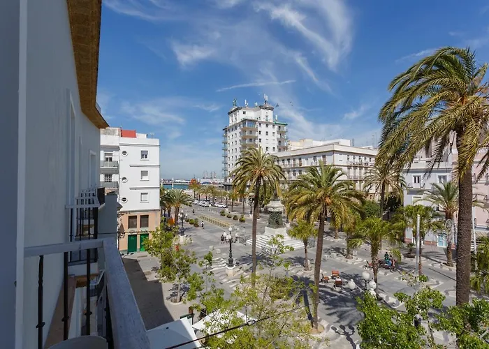 Apartamentos El Capitan Veneno by Cadiz4Rentals