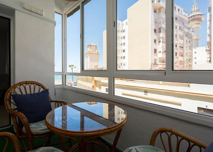 Cádiz Beach&Kids - free parking - sea views