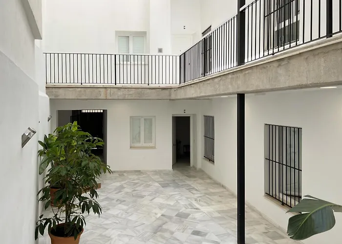 Suite Catedral Little Apartments Cádiz