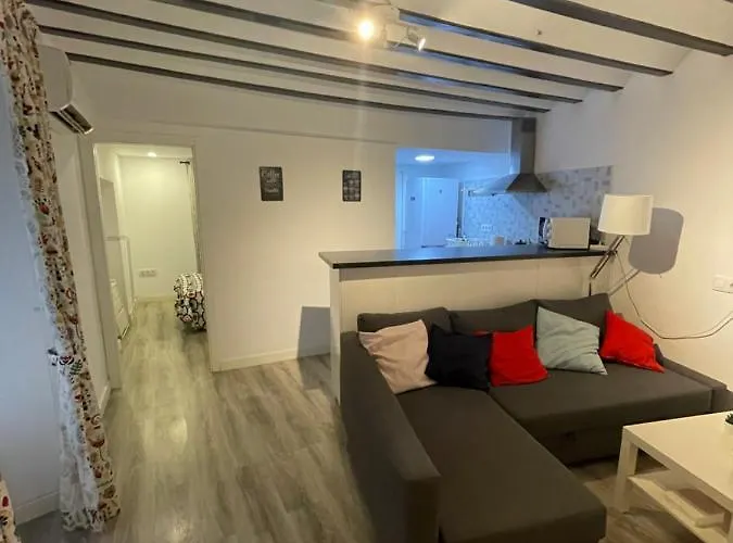 Estudio Las Flores by Cadiz Time