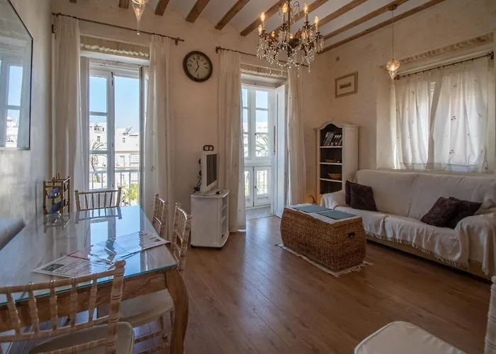 Apartamento Sherezade y la ciudad de Cádiz