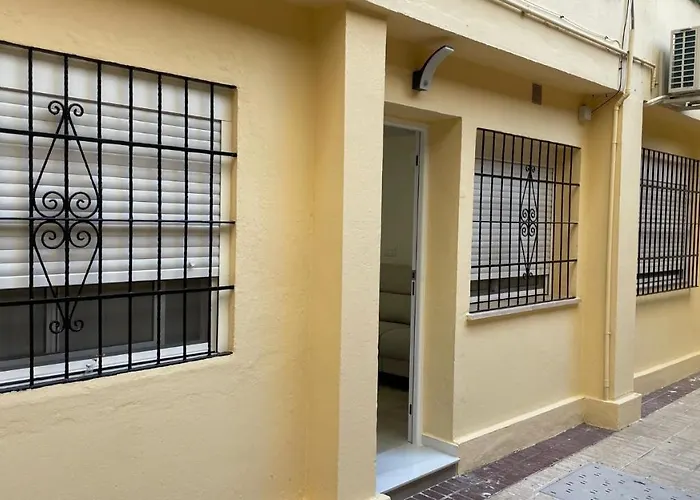 Piso de lujo en primera linea de playa y garaje Cádiz