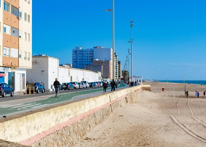 Poseidon Beach Apartment & Parking By Cadiz4Rentals