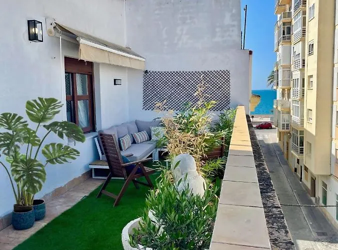 GATU PREMIUM ático Caleta , Preferente mayores de 25 años y familias Cádiz