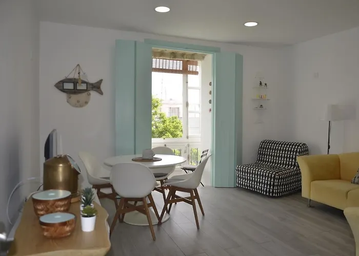 Apartamento Espectacular piso en la misma plaza del Mentidero. Cádiz
