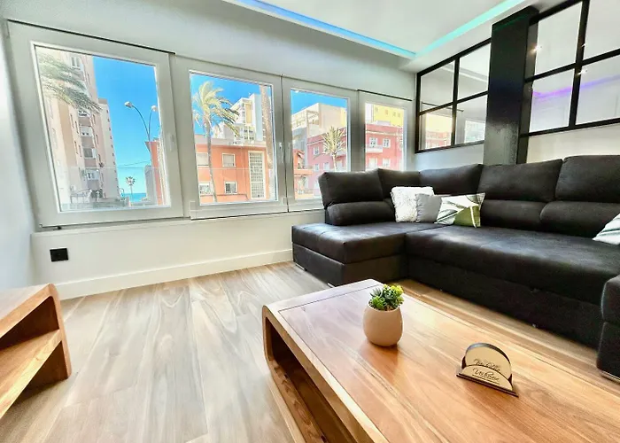 GATU PREMIUM Deseo Piso de Lujo junto el mar con Parking gratis -Mayores de 21 años y familias Cádiz