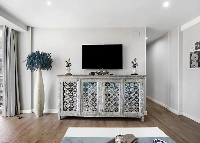 Cozy Room In Stylish Flat Just Steps From The Beach Cádiz