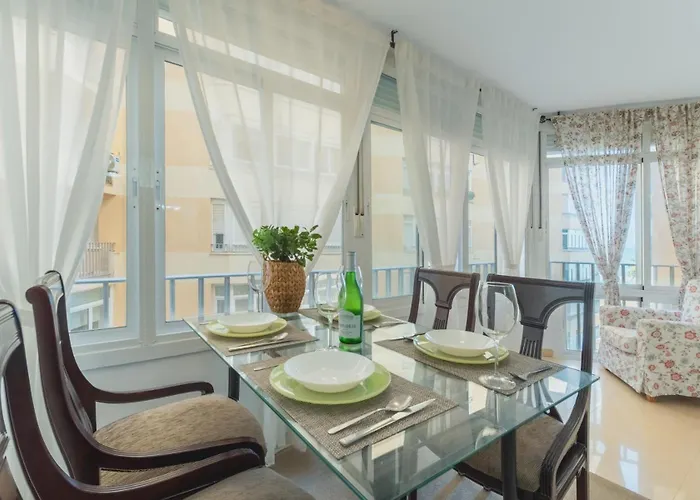 Apartamento Disfruta Vacaciones Familiares Piso Frente al Mar Cádiz