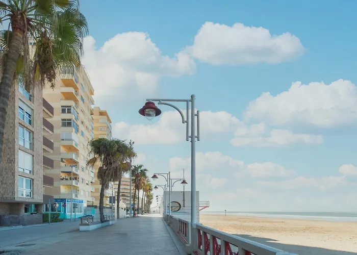 Apartamento Disfruta Vacaciones Familiares Piso Frente al Mar Cádiz