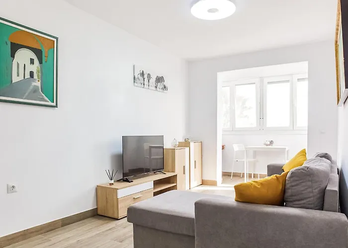 Awesome Apartment In Cadiz With Wifi