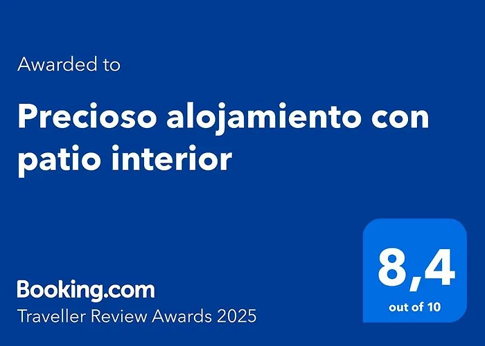 Precioso alojamiento con patio interior Cádiz