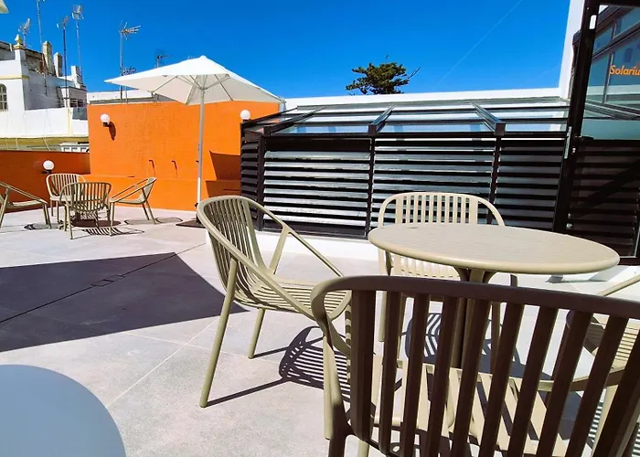 Apartamentos Robles 4 by Gades Gestión Cádiz